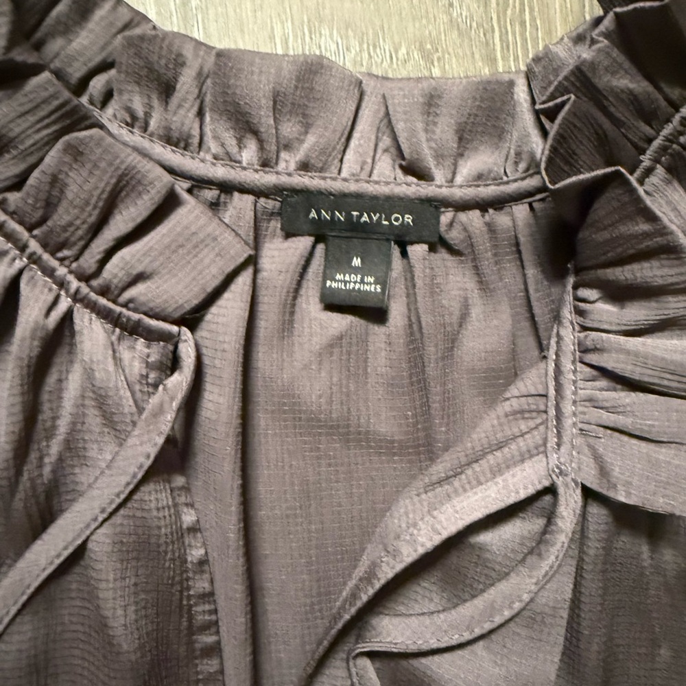Ann Taylor long sleeve blouse - Picture 3 of 3